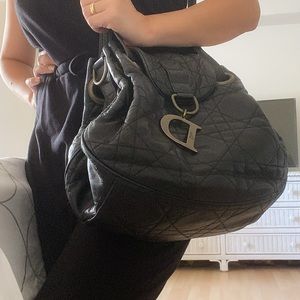 💯% authentic Christian Dior